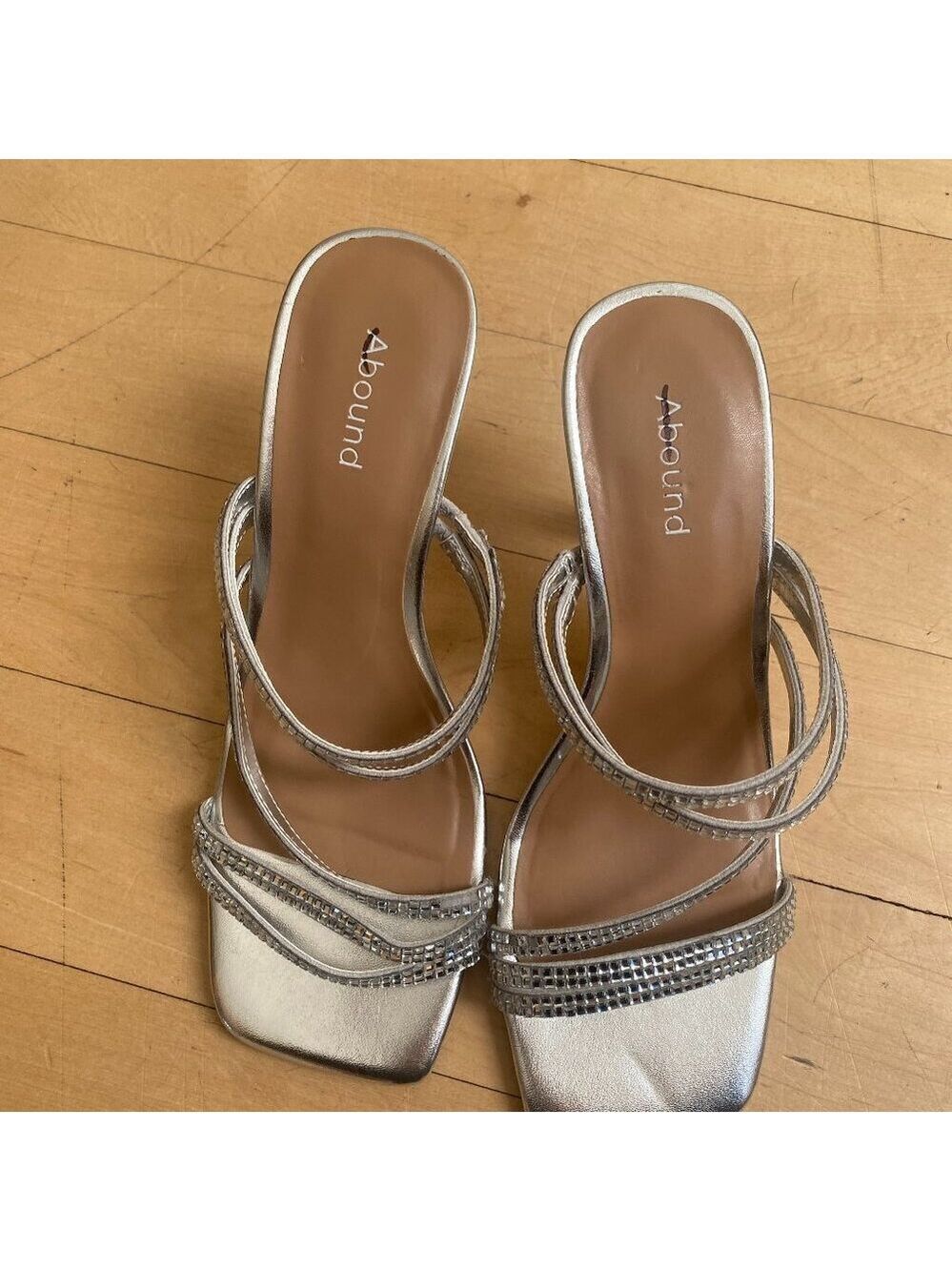 Abound "Karina" studded heel sandal silver sz 7 slide FLAW - missing stones